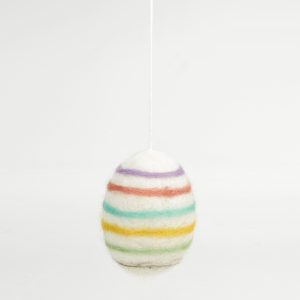 decoro di pasqua made in Nepal uovo a righe in feltro di lana fatto a mano 7400130