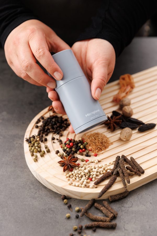 Microplane Per Spezie Dure - Acciaio Inox, Per Noce Moscata, Cannella, Made In USA - Foto 3