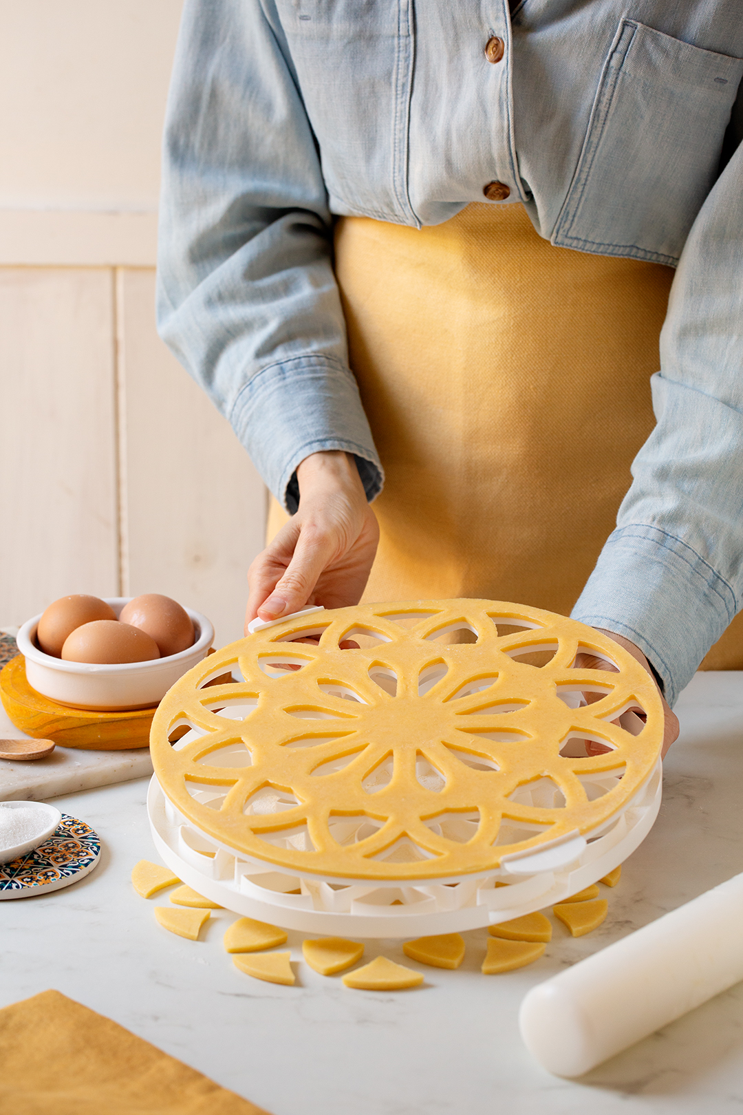 Griglia Tagliapasta Decora Crostate cm 28 - Fiore - immagine 3